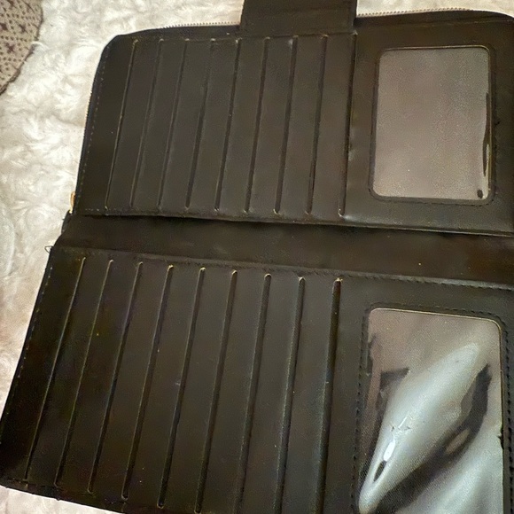 Black Wallet with Gold Accent - Picture 4 of 4